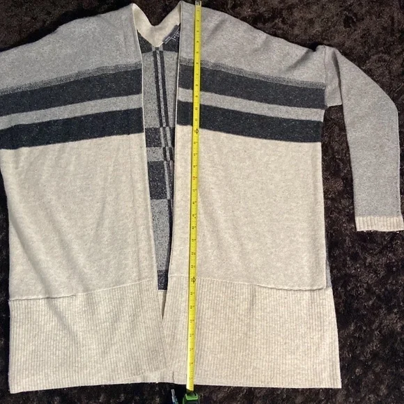 Vince Women’s Cardigan SZ M - Picture 7 of 8